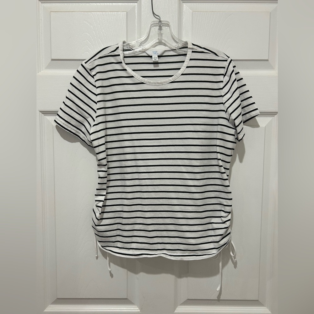 Time and Tru Black and White Striped Short Sleeve Tee